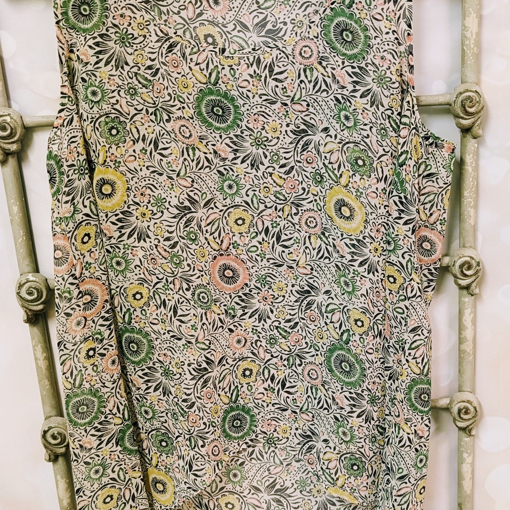 Floral Patterned Sleeveless Top
